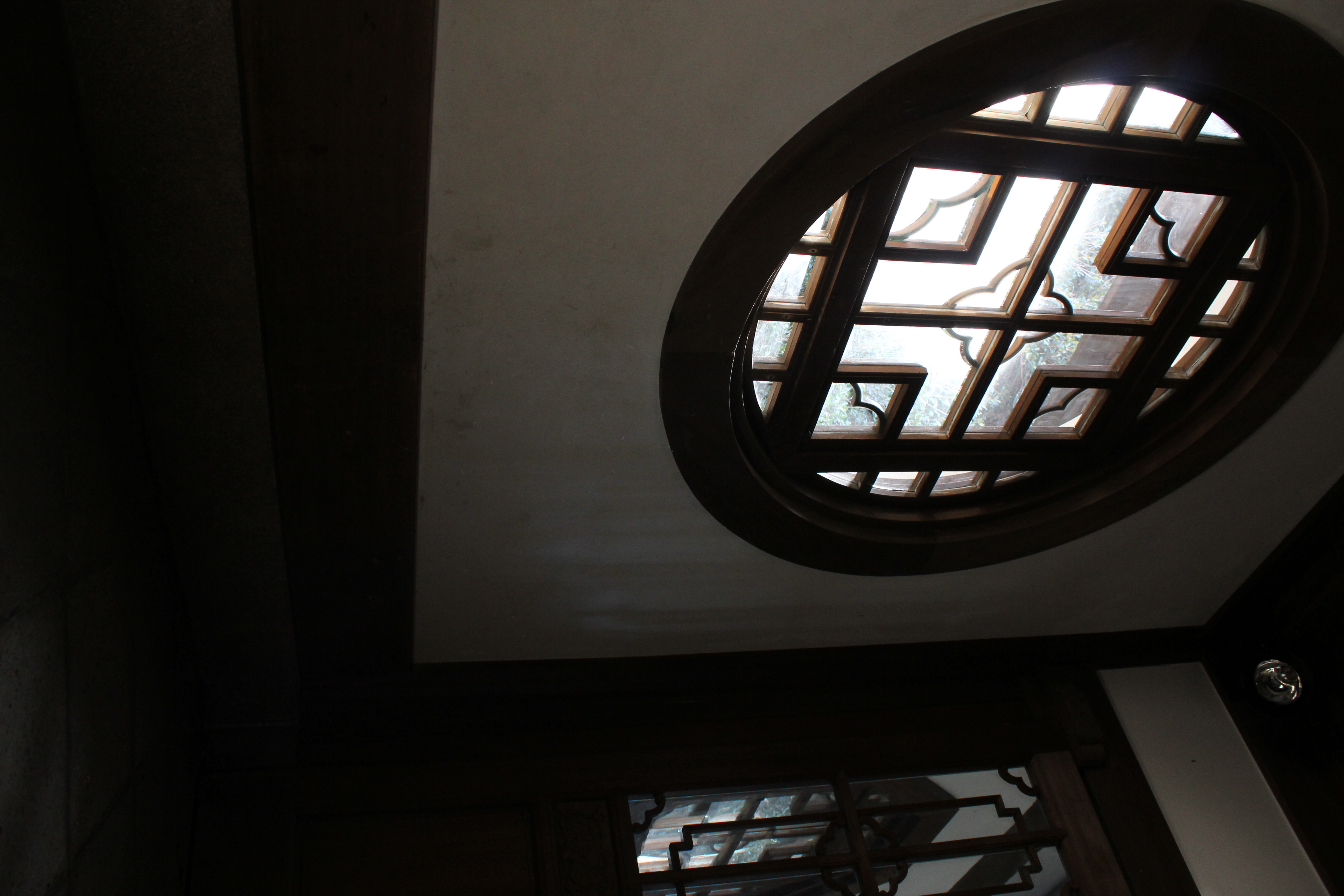 <b>通常撮影 / EOS Kiss X5 / EF-S 18-55mm F3.5-5.6 IS II / 5,184×3,456 / 絞り優先AE / 1/30秒 / F6.3 / -1.3EV / ISOオート（ISO800） / WB:オート / 18mm</b>