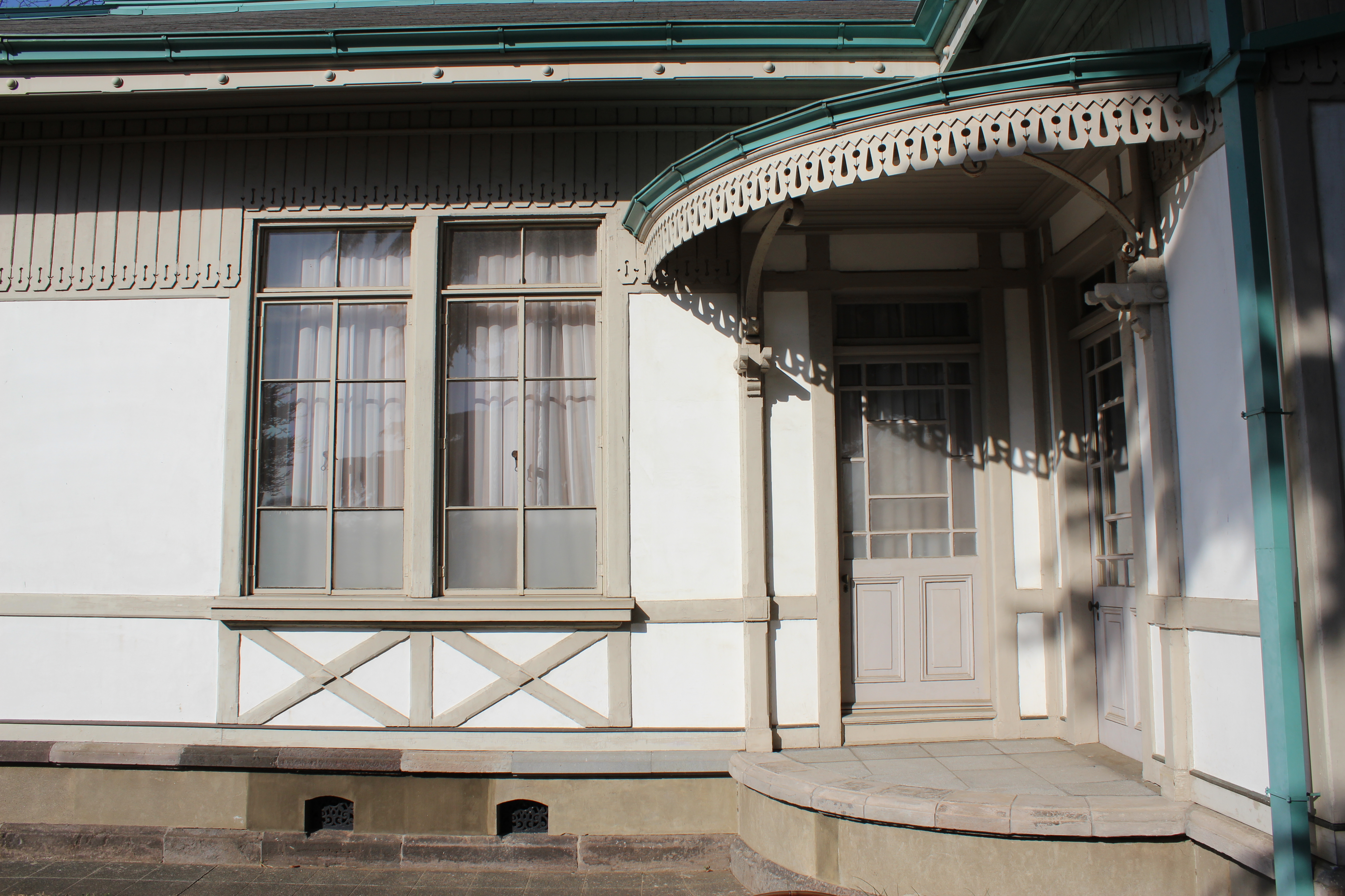 <b>通常撮影 / EOS Kiss X5 / EF-S 18-55mm F3.5-5.6 IS II / 5,184×3,456 / プログラムAE / 1/320秒 / F10 / 0.3EV / ISO100 / WB:オート / 18mm</b>