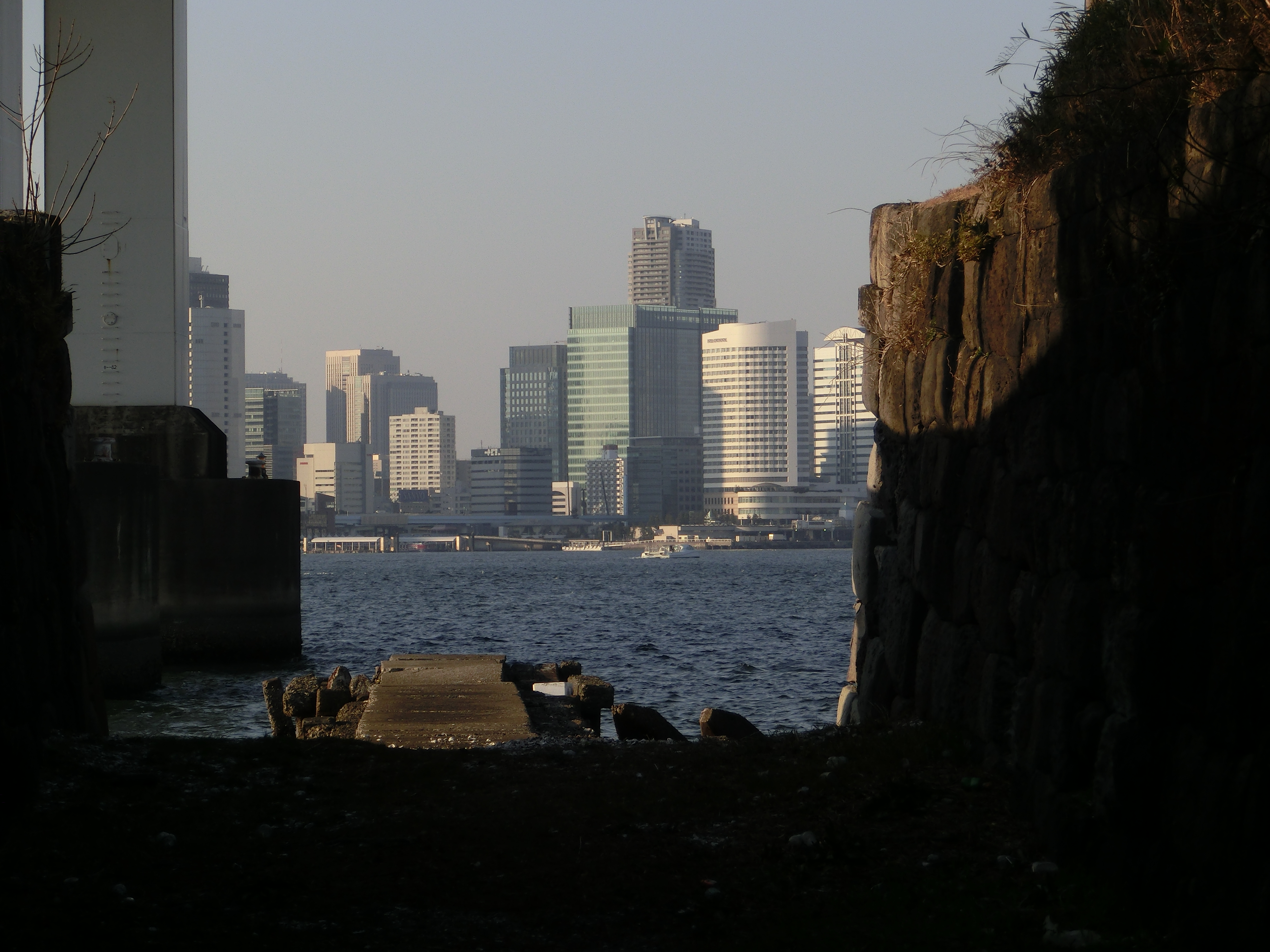 <b>ISO100 / EX-ZR100 / 4,000×3,000 / 1/500秒 / F5.9 / -1.3EV / WB:オート / 26.91mm（152mm相当）</b>