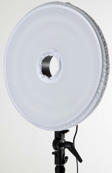 <b>専用ディフューザーを装着したところ</b>