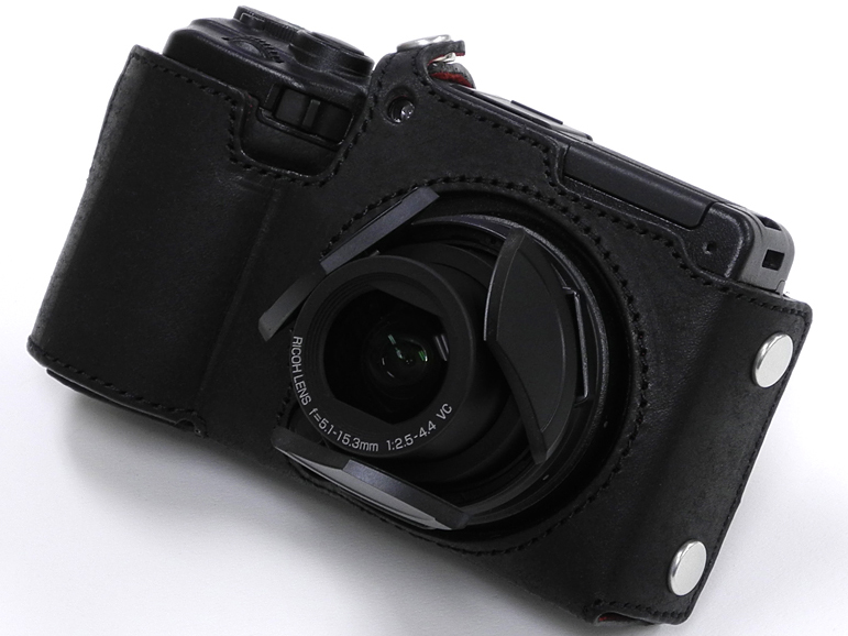 <b>GXR Body Suit for A12/S10の装着例</b>