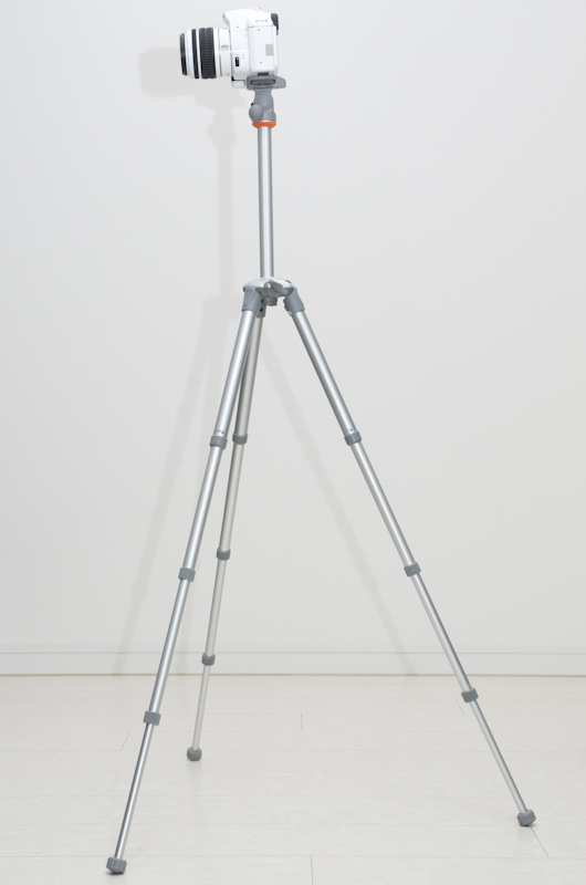 <b>カメラを装着して全伸高まで伸ばしたところ</b>