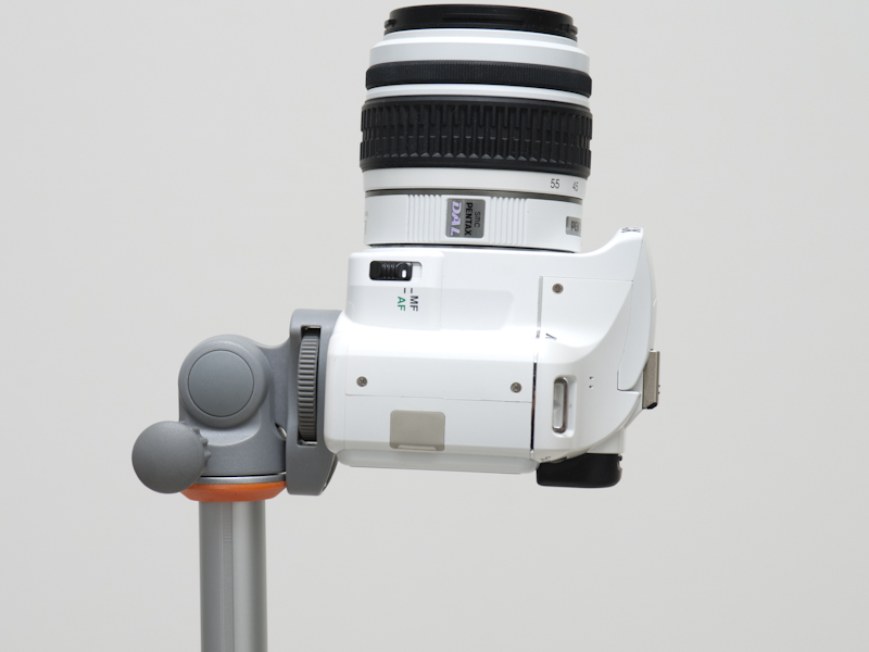 <b>後ろ方向に最大まで傾けたところ</b>