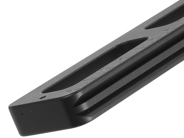 <b>レールは、上下のどちらからでもクランプで固定できるようになった</b>