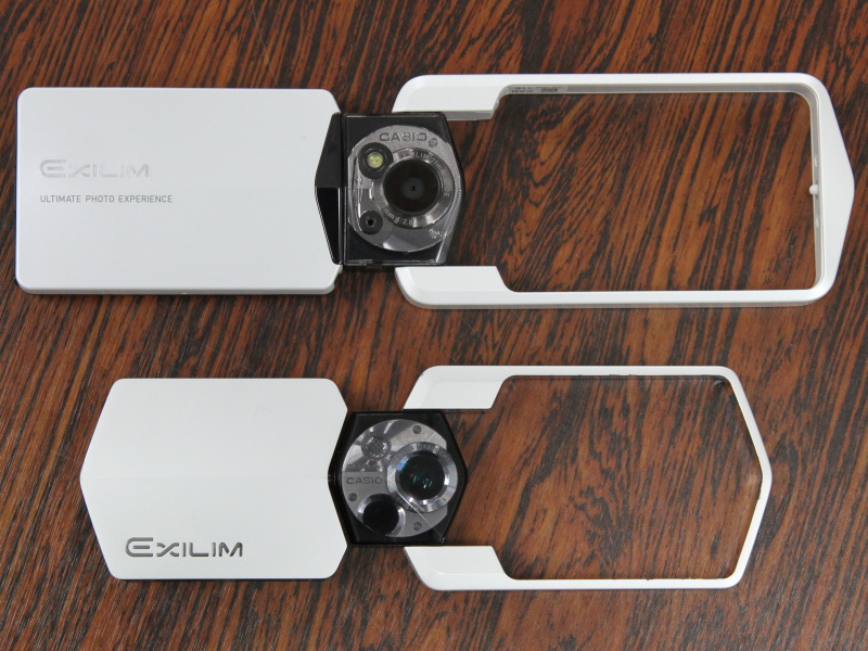 <b>EX-TR100（上）と比較。コンセプトモックは一回り小さく薄い</b>