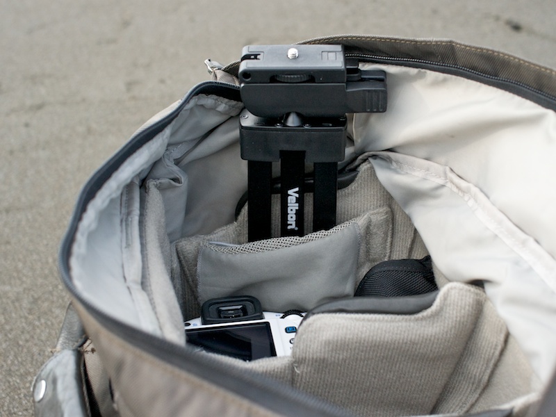 <b>ちょっとしたバッグの隙間に入れておける</b>