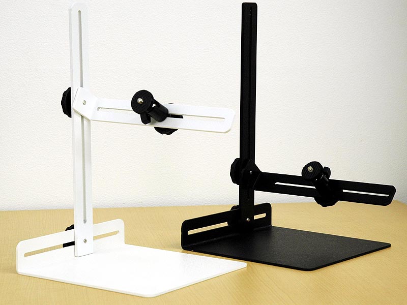 <b>NS-CPS360W（左）とNS-CPS360（右）</b>