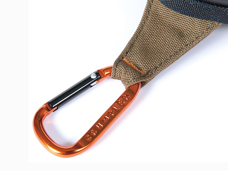 <b>「CRUMPLER」のロゴが入っている</b>