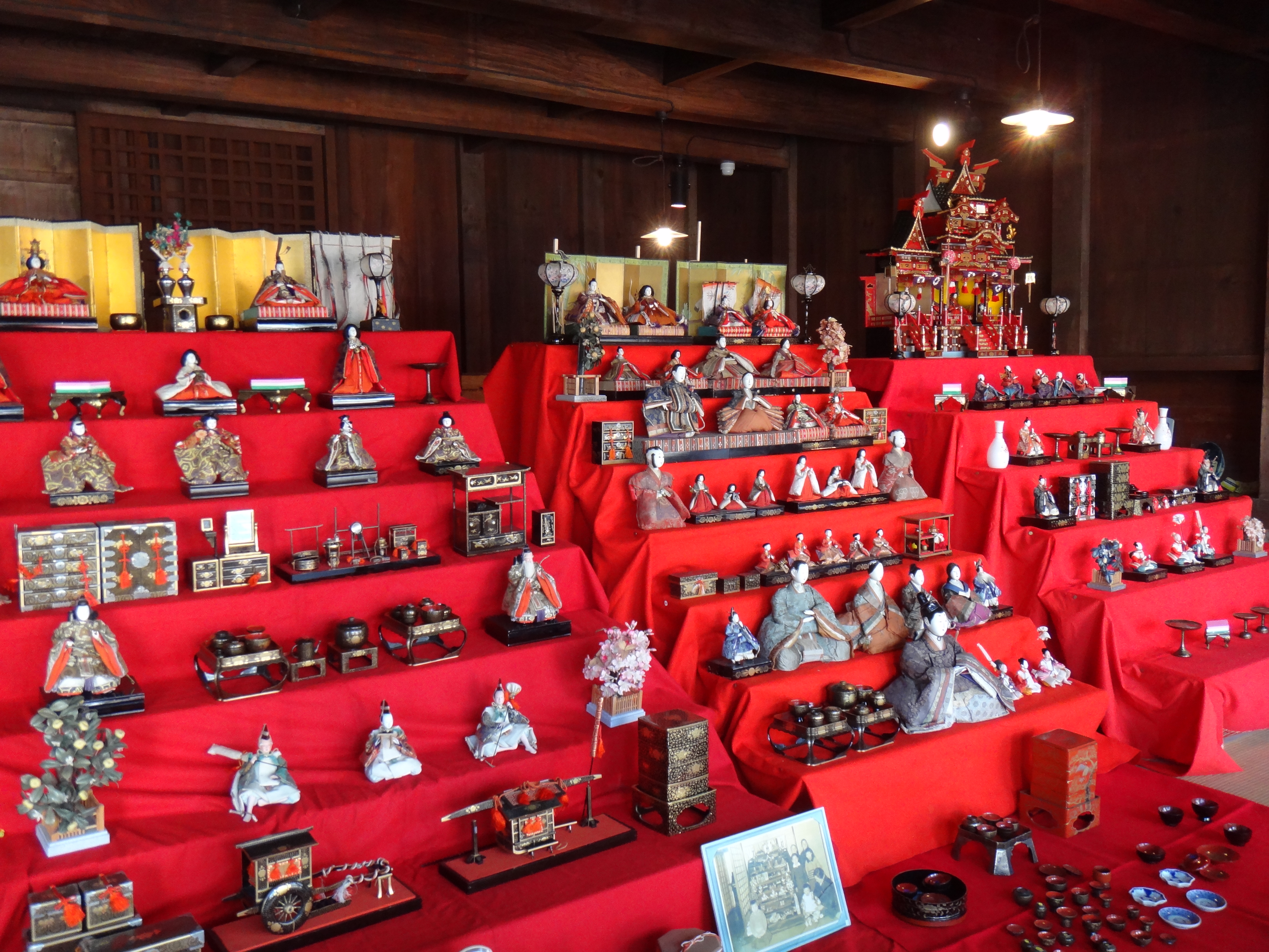 <b>ISO400 / DSC-TX100V / 4.7MB / 4,608×3,456 / 1/30秒 / F3.5 / 0.0EV / ISO400 / WB:自動 / 5.6mm</b>