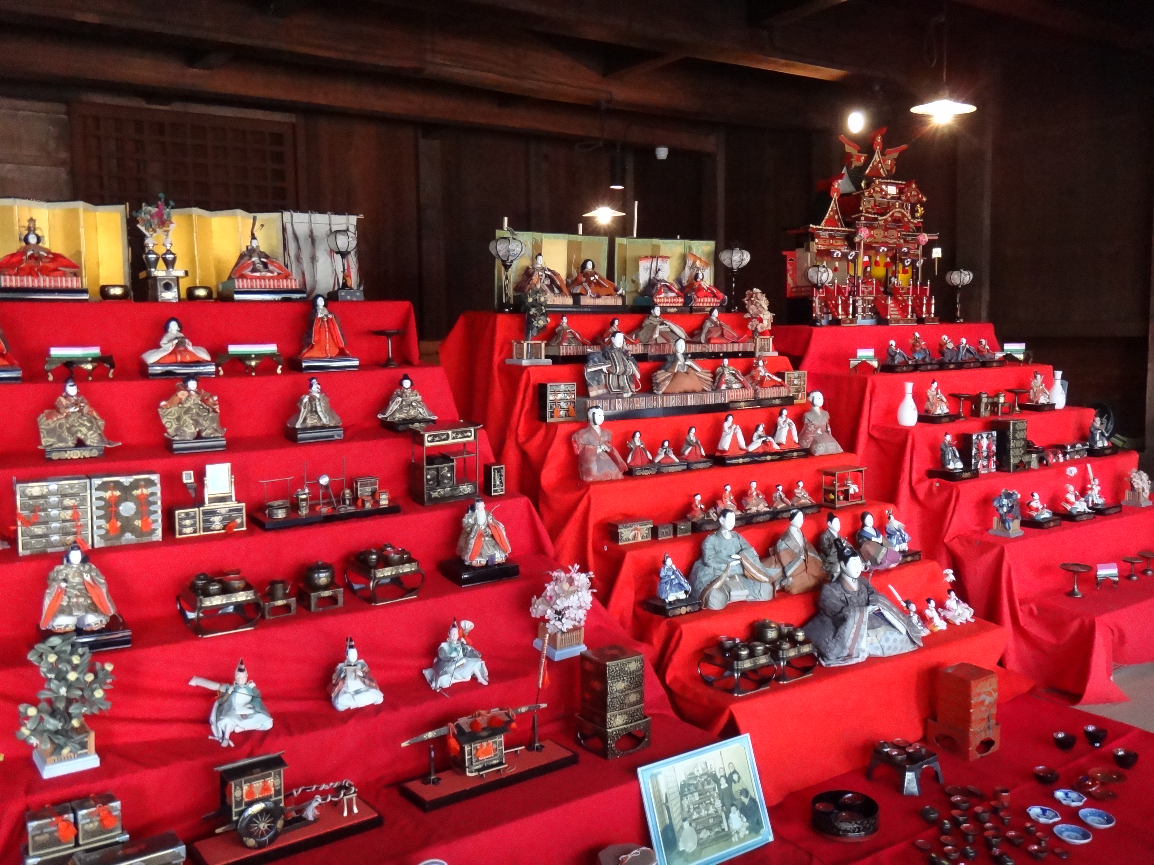 <b>ISO1600 / DSC-TX100V / 4.4MB / 4,608×3,456 / 1/125秒 / F3.5 / 0.0EV / WB:自動 / 5.6mm</b>