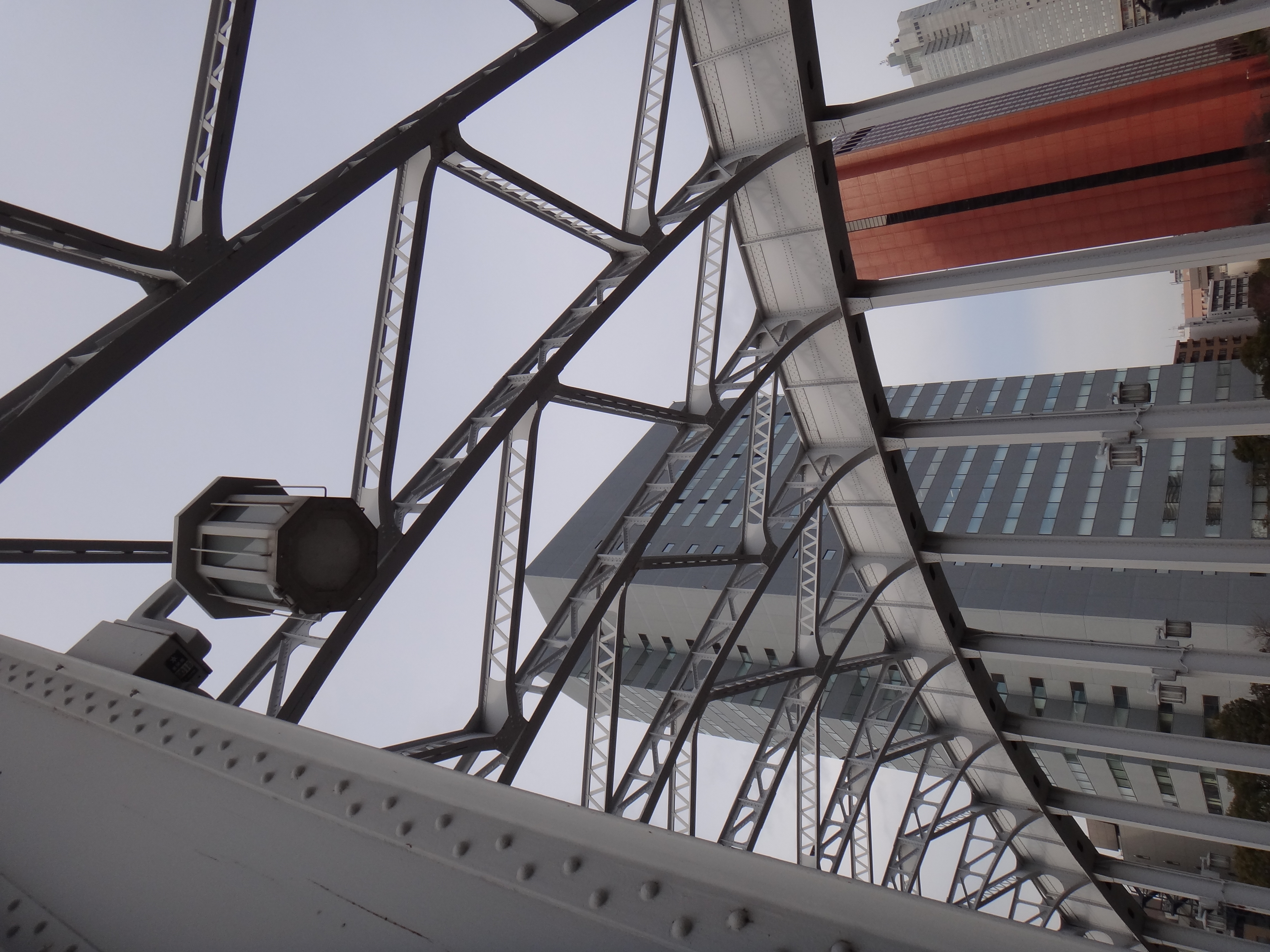 <b>DSC-TX100V / 3.3MB / 3,456×4,608 / 1/640秒 / F4.5 / 0.0EV / ISO125 / WB:自動 / 4.4mm</b>