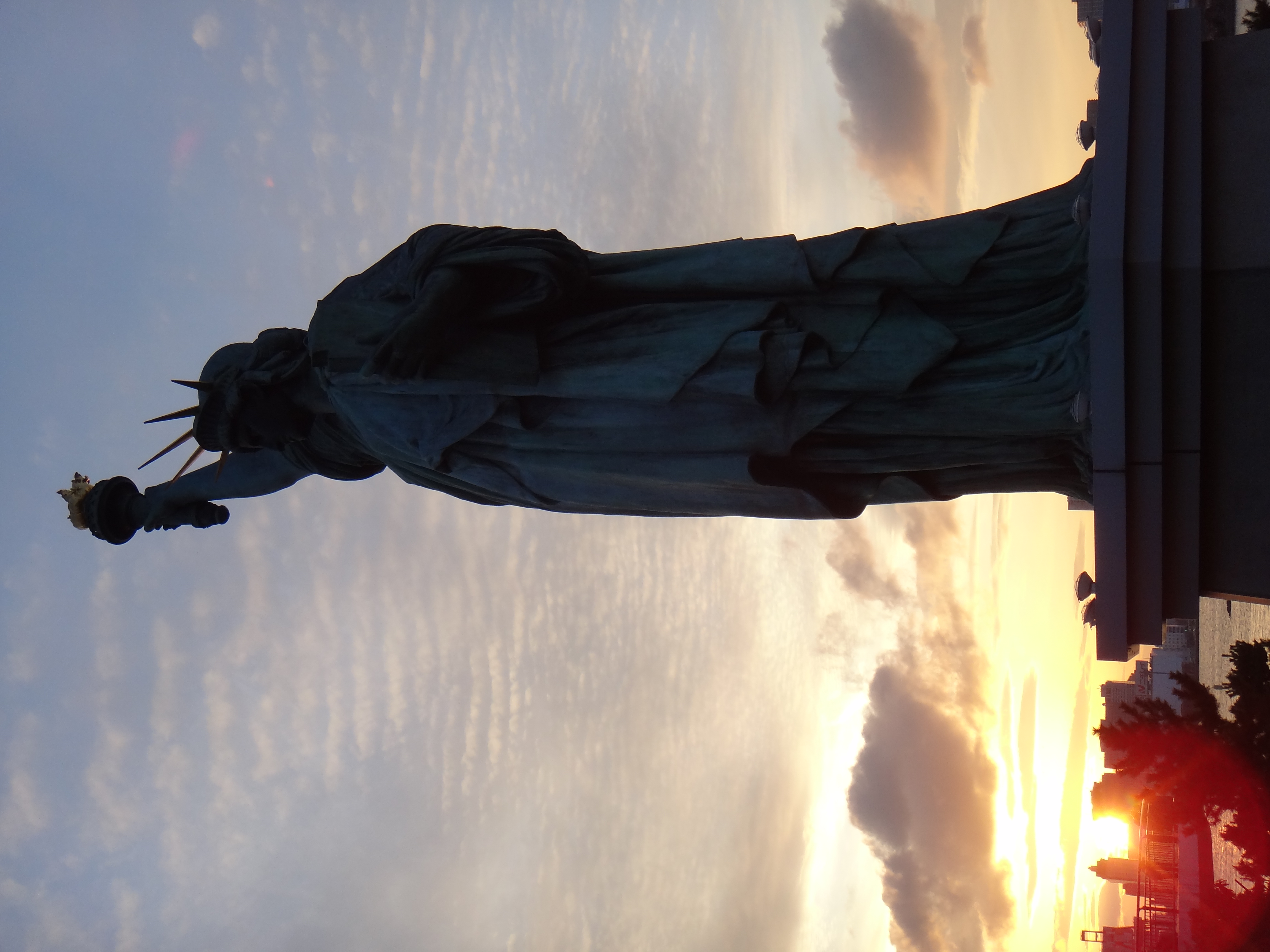 <b>DSC-TX100V / 2.3MB / 3,456×4,608 / 1/400秒 / F3.5 / 0.0EV / ISO125 / WB:自動 / 7.3mm</b>