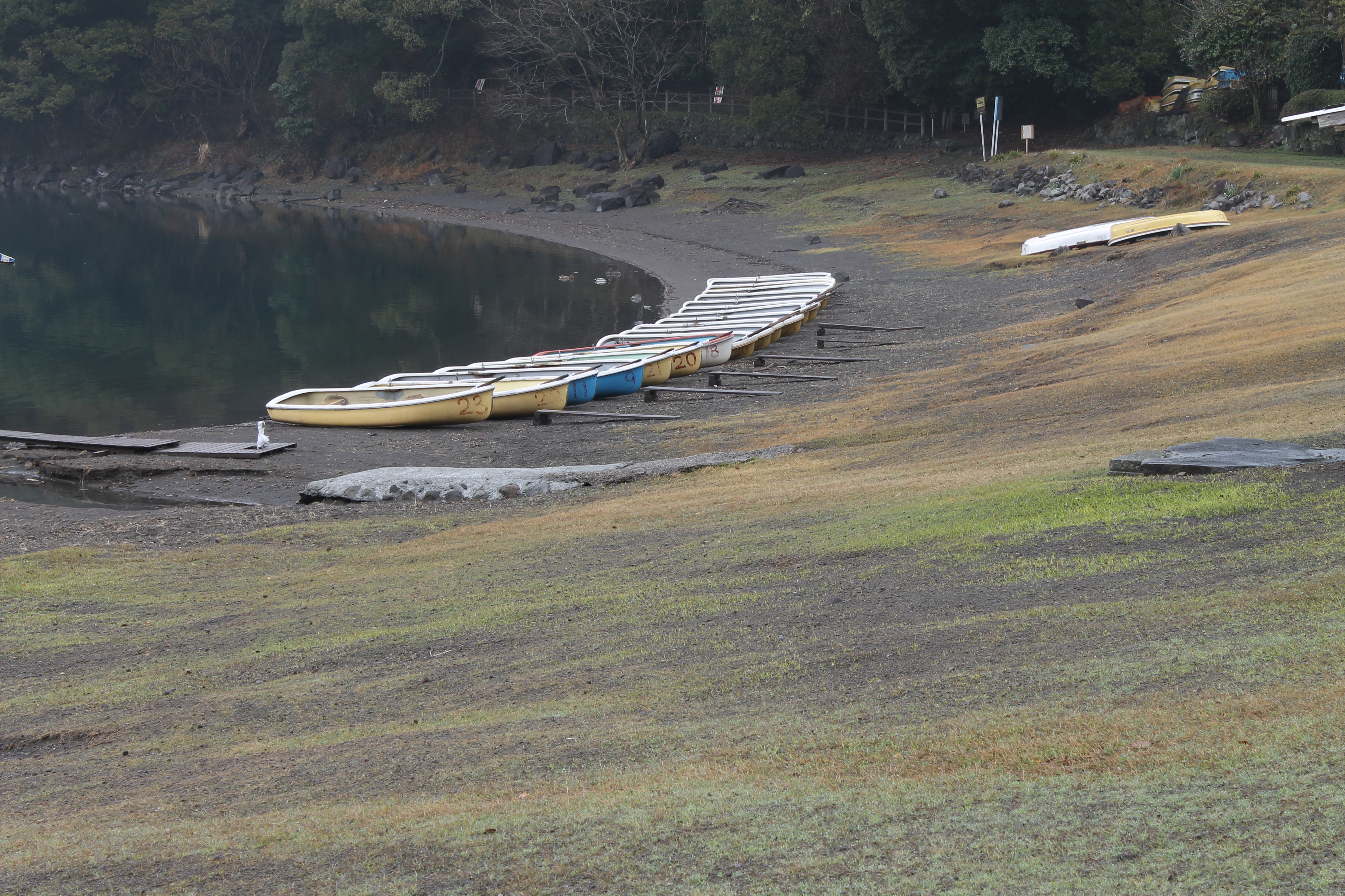 <b>ISO100 / EOS Kiss X50 / EF-S 18-55mm F3.5-5.6 IS II / 約6.4MB / 4,272×2,848 / 1/13秒 / F11 / -0.3EV / WB:太陽光 / 55mm</b>