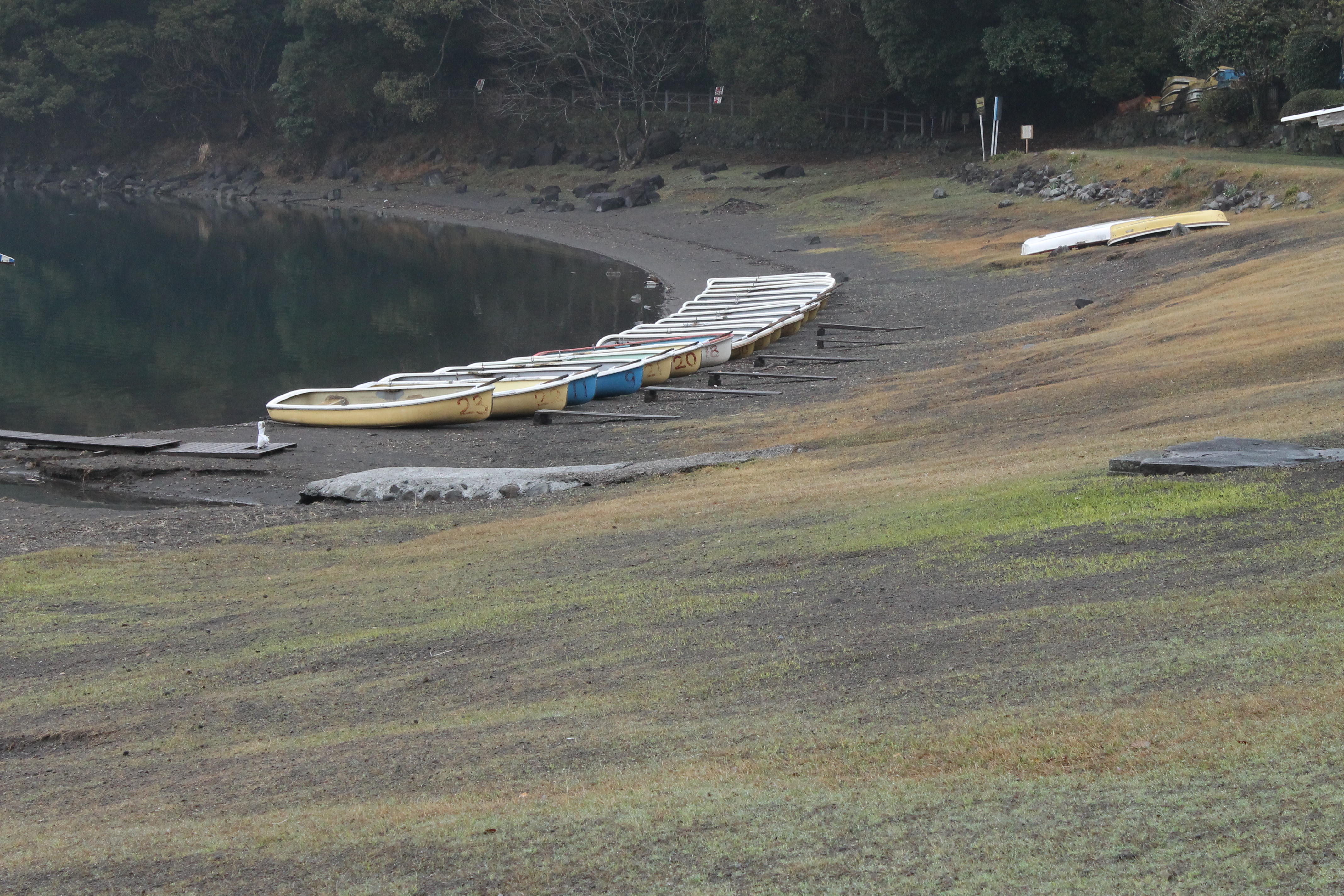 <b>ISO1600 / EOS Kiss X50 / EF-S 18-55mm F3.5-5.6 IS II / 約6.2MB / 4,272×2,848 / 1/200秒 / F11 / -0.3EV / WB:太陽光 / 55mm</b>