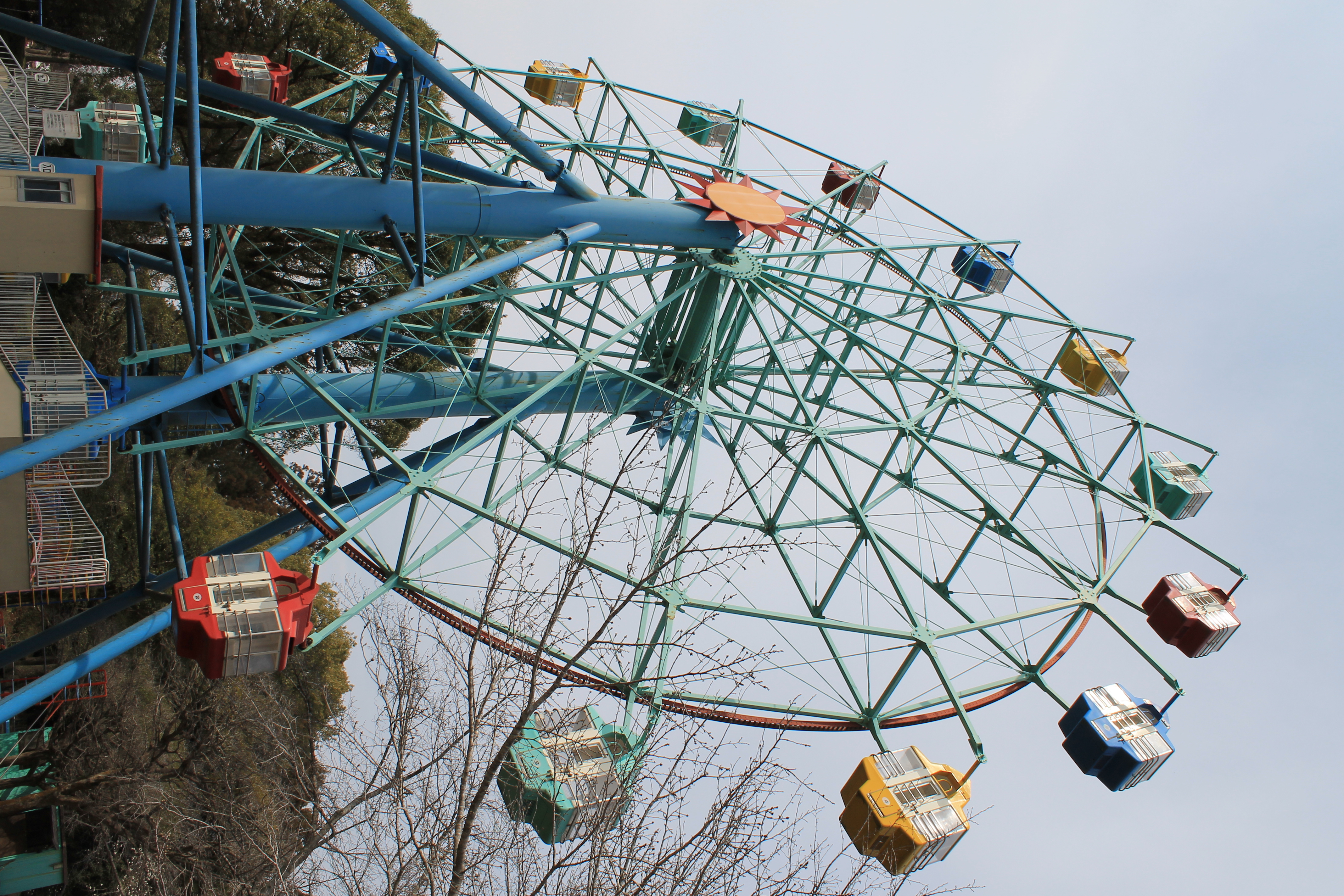 <b>標準設定 / EOS Kiss X50 / EF-S 18-55mm F3.5-5.6 IS II / 約5.8MB / 2,848×4,272 / 1/200秒 / F14 / 0.0EV / ISO100 / WB:オート / 18mm</b>