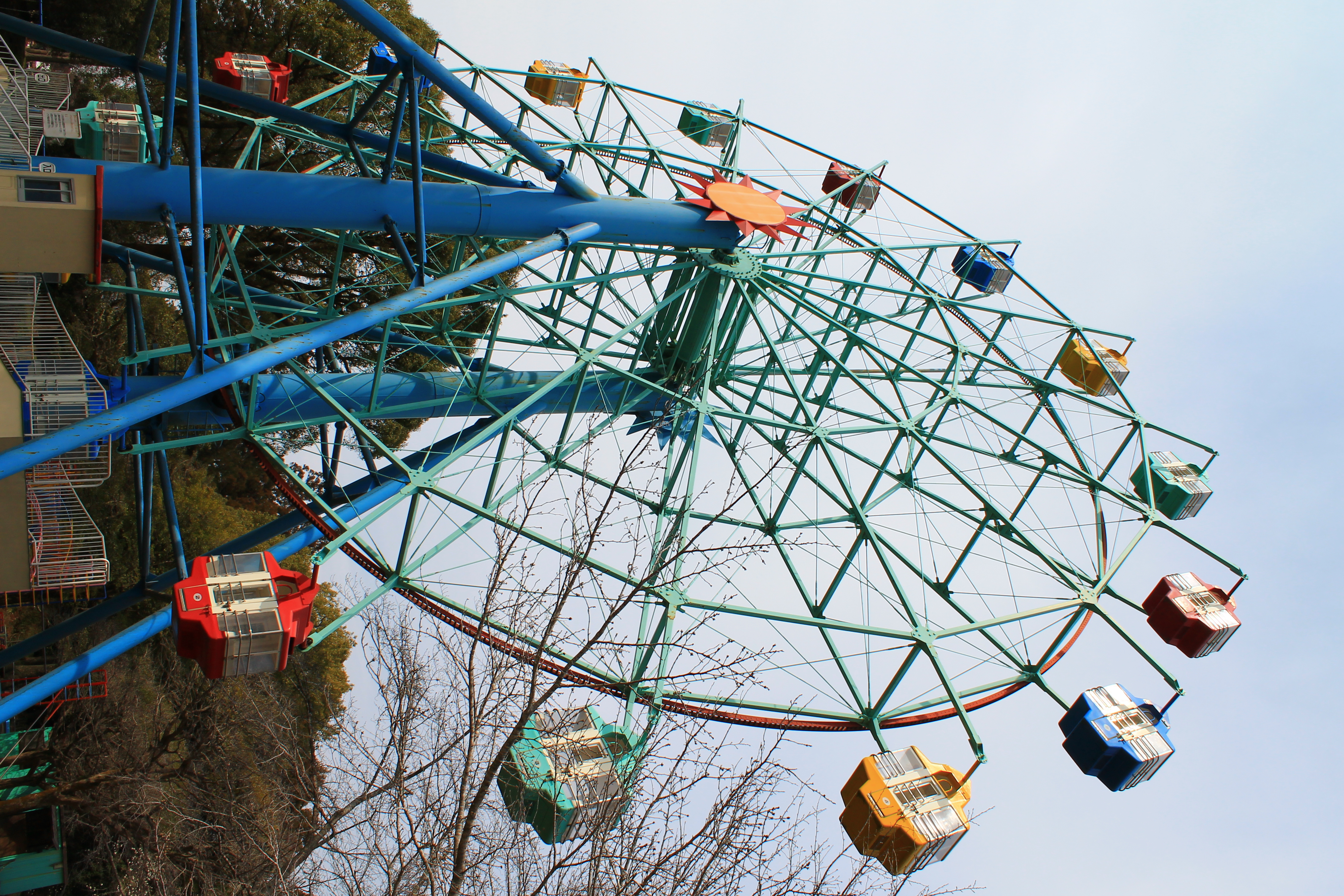 <b>雰囲気:くっきり鮮やかに / EOS Kiss X50 / EF-S 18-55mm F3.5-5.6 IS II / 約6.2MB / 2,848×4,272 / 1/200秒 / F14 / 0.0EV / ISO100 / WB:オート / 18mm</b>