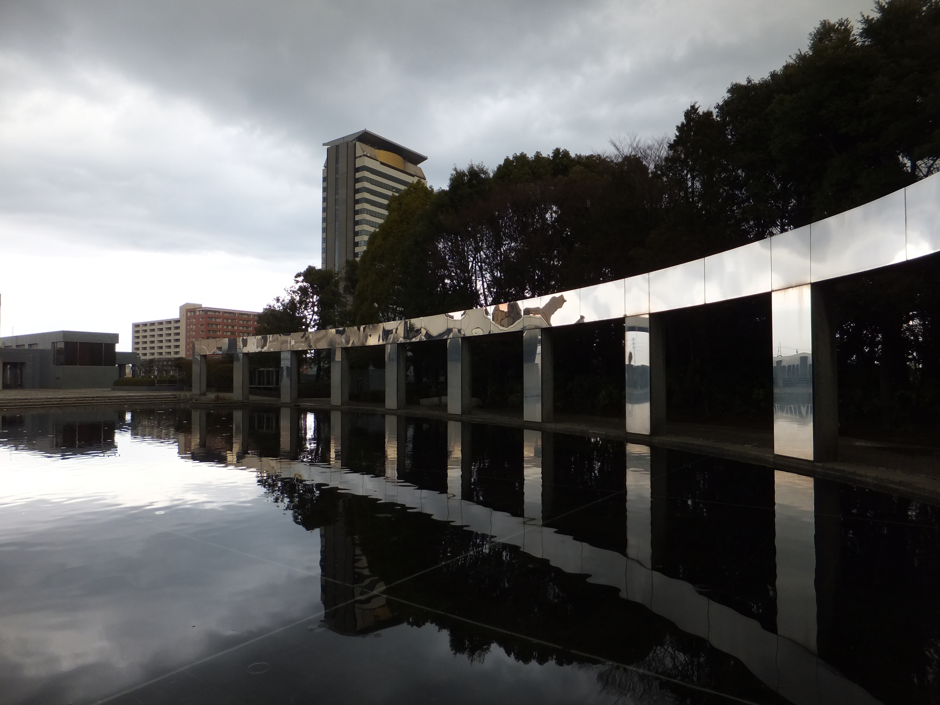 <b>ダイナミックレンジ200％ / FinePix F550EXR / 約3.1MB / 3,264×2,448 / 1/170秒 / F3.5 / 0.0EV / ISO100 / WB:オート / 4.4mm</b>