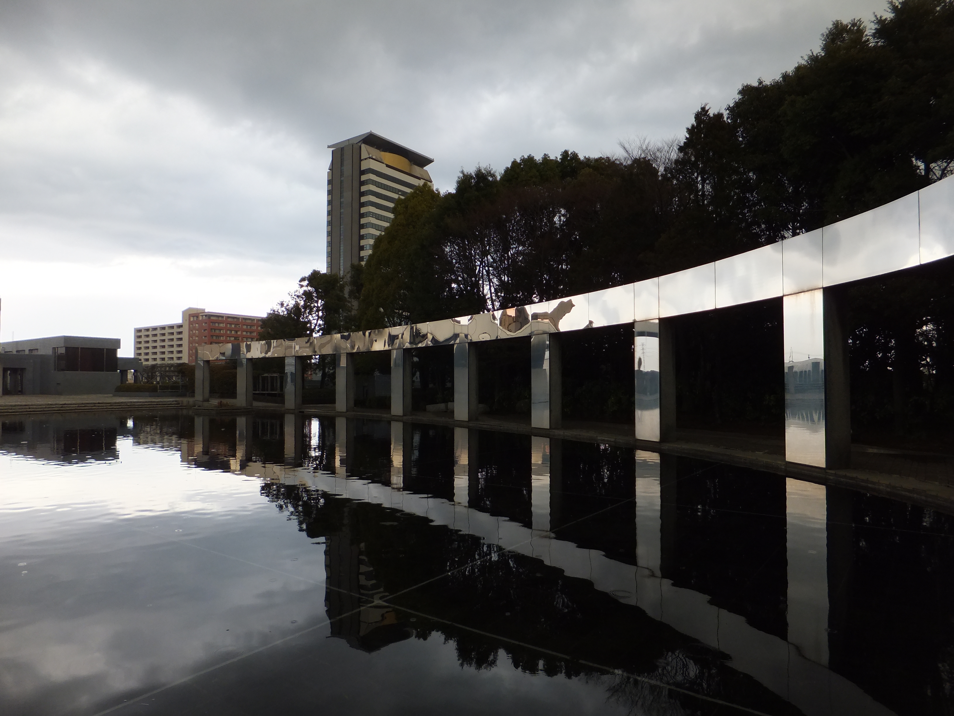 <b>ダイナミックレンジ400％ / FinePix F550EXR / 約3.1MB / 3,264×2,448 / 1/160秒 / F3.5 / 0.0EV / ISO100 / WB:オート / 4.4mm</b>