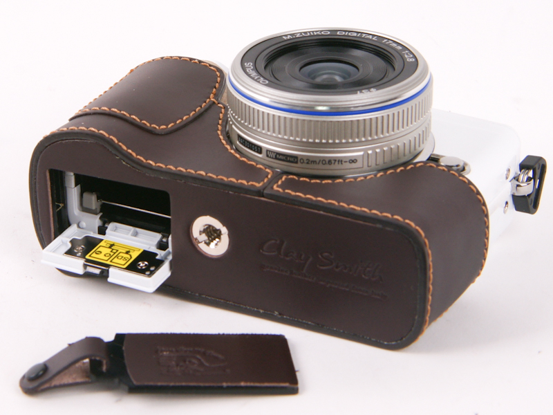 <b>開閉蓋を外したところ</b>