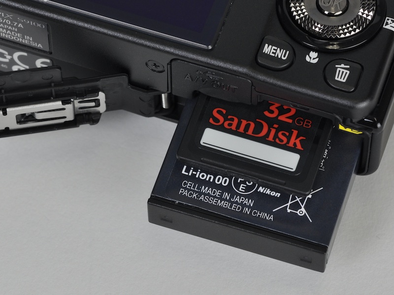 <b>記録メディアはSDXCメモリーカードに対応</b>