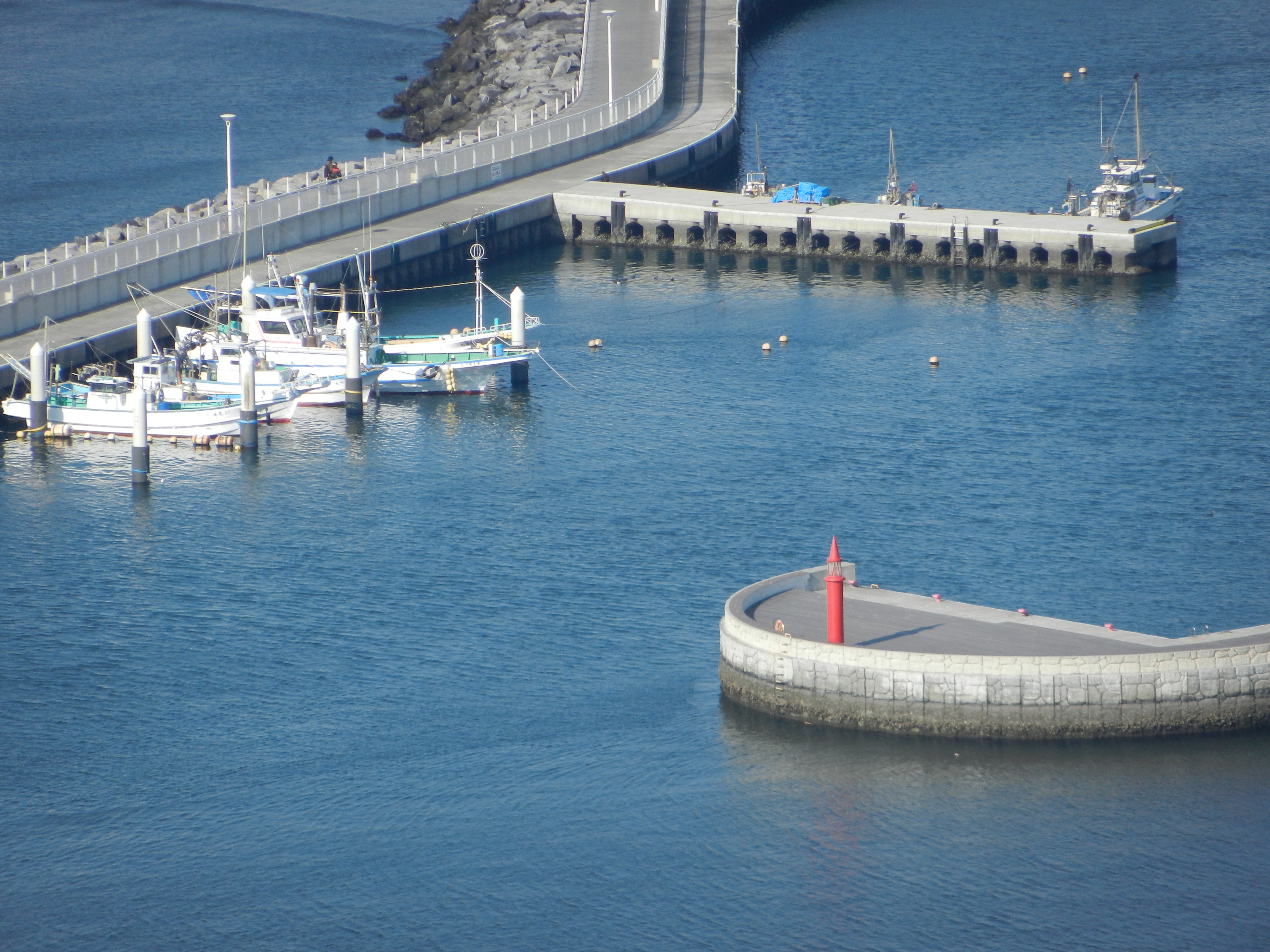 <b>望遠端 / COOLPIX S9100 / 4.9MB / 4,000×3,000 / 1/640秒 / F5.9 / 0.0EV / ISO160 / WB:晴天 / 81mm</b>