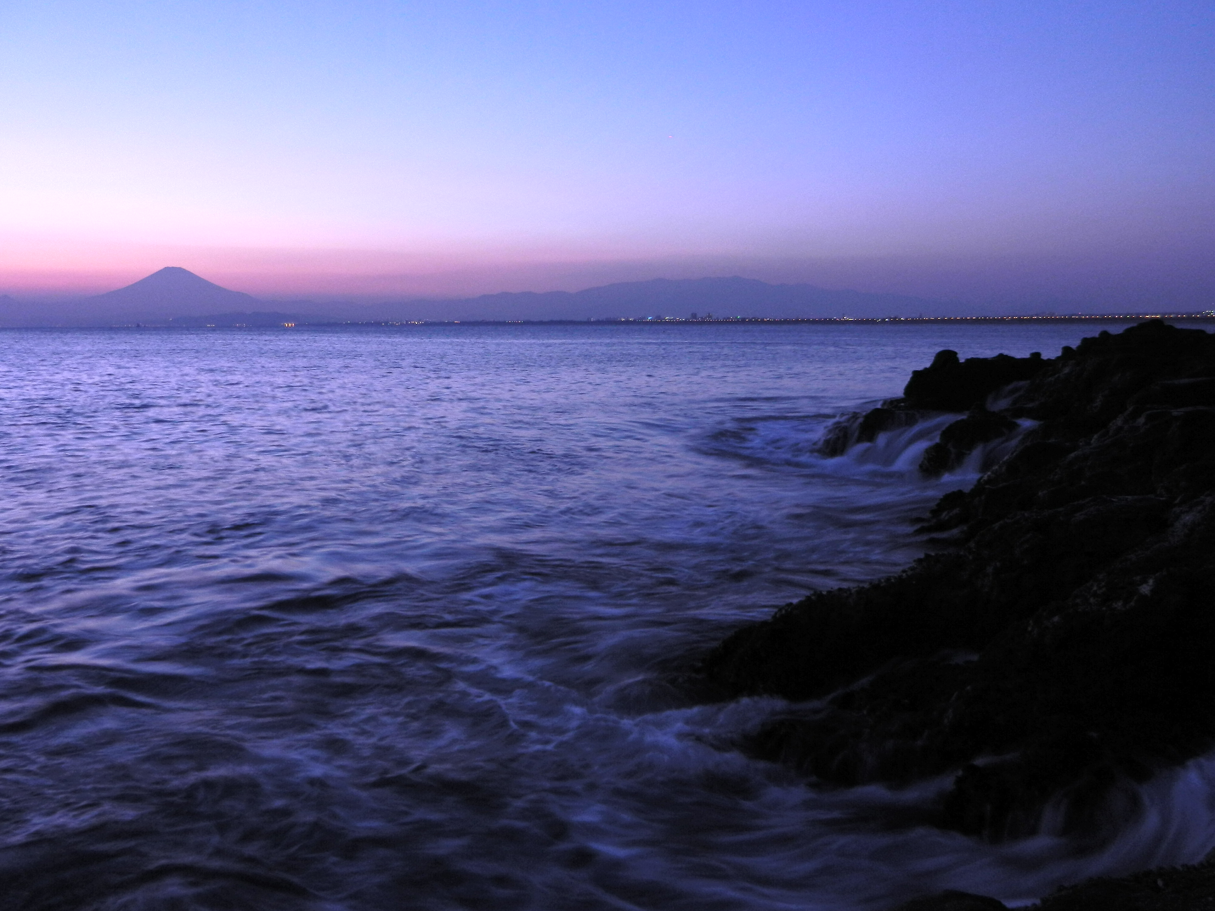 <b>再生モードでD-ライティングを適用 / COOLPIX S9100 / 4.5MB / 4,000×3,000 / 1/3秒 / F3.6 / -2.0EV / ISO160 / WB:蛍光灯 / 5.1mm</b>