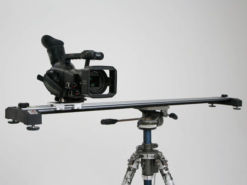 <b>三脚に装着しての使用例</b>