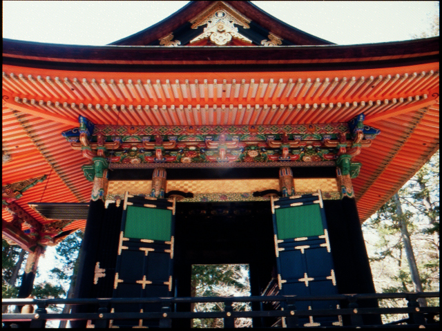 <b>【GR DIGITAL III】DMC-LX5とは逆に、少々地味な見え方。3型92万ドット。やや暗めに感じた</b>