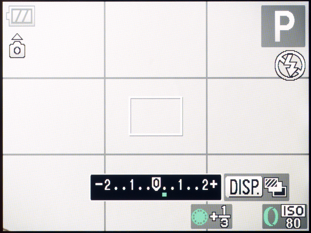 <b>【PowerShot S95】露出補正中の画面。ホイールを回したときだけバーグラフが表示される</b>