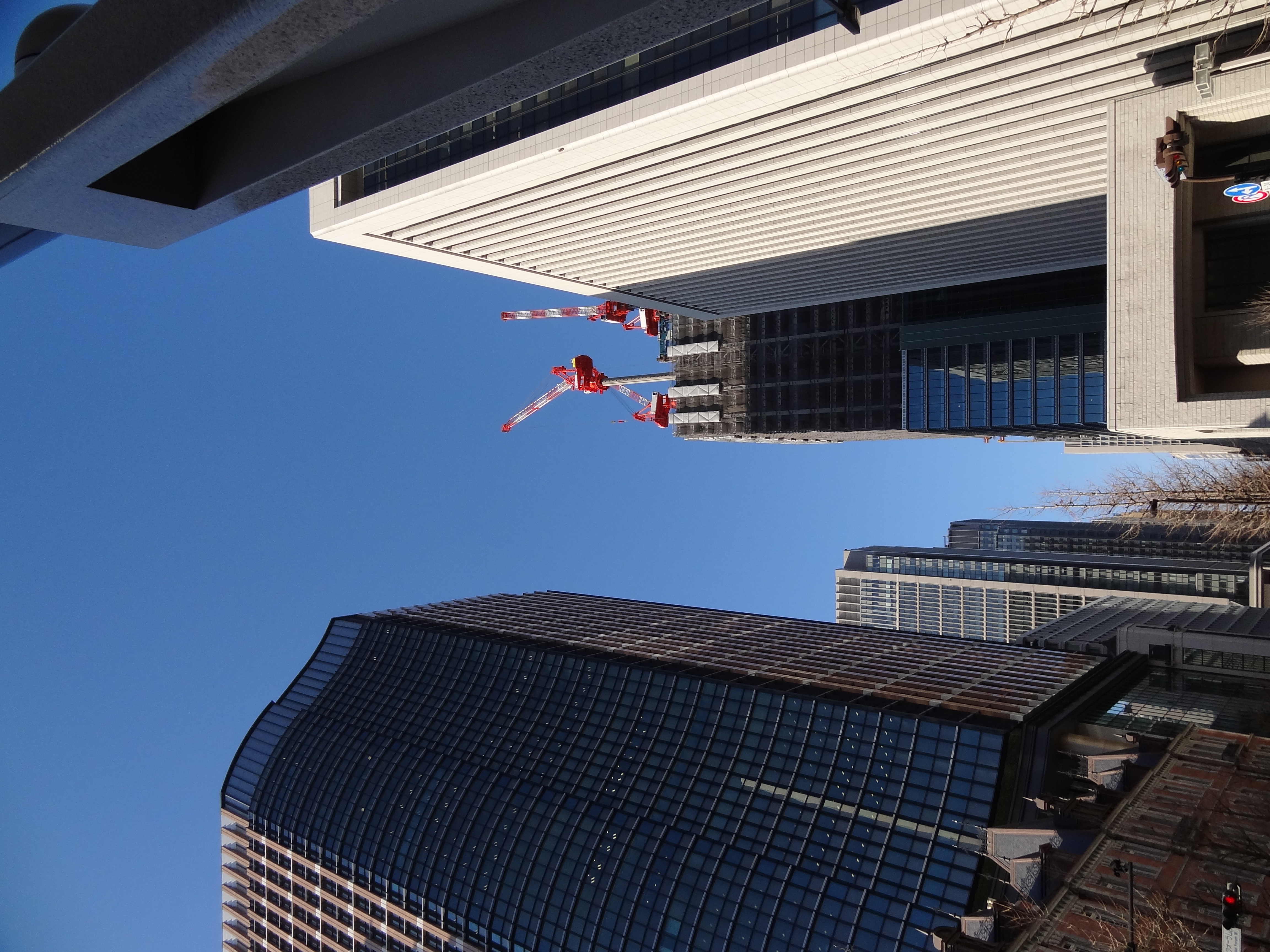 <b>DSC-HX9V / 約4.2MB / 3,456×4,608 / 1/200秒 / F8 / -0.7EV / ISO100 / WB:オート / 4.3mm</b>