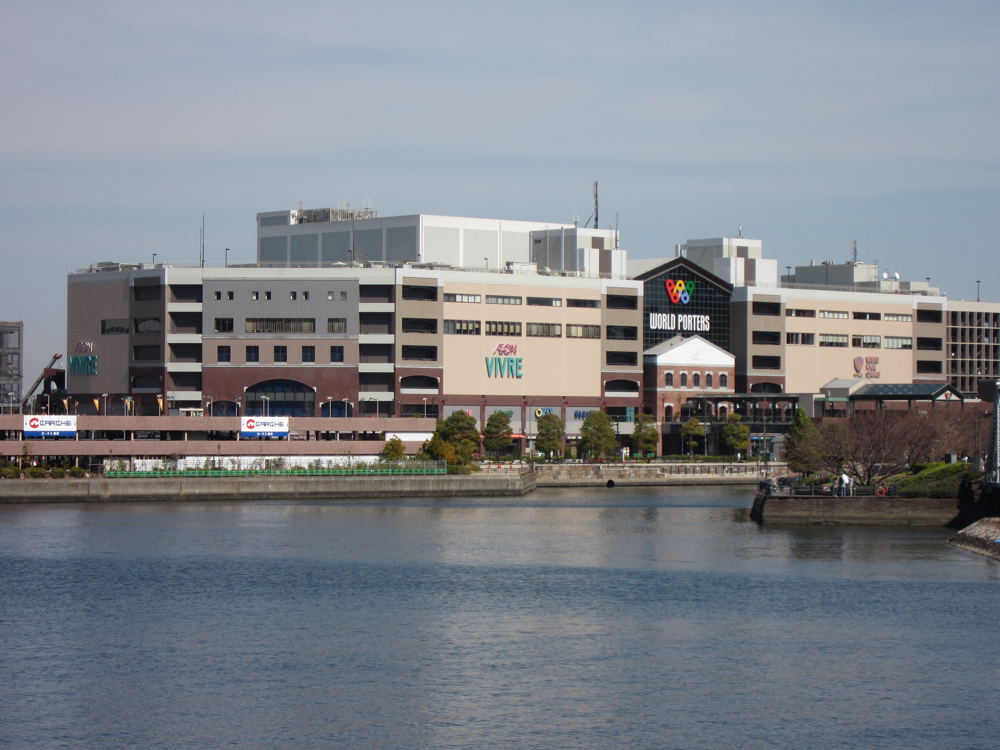 <b>望遠端（105mm相当）<br>IXY 31S / 4,000×3,000 / 1/640秒 / F5.8 / 0EV / ISO100 / プログラム / WB:オート / 18.8mm</b>