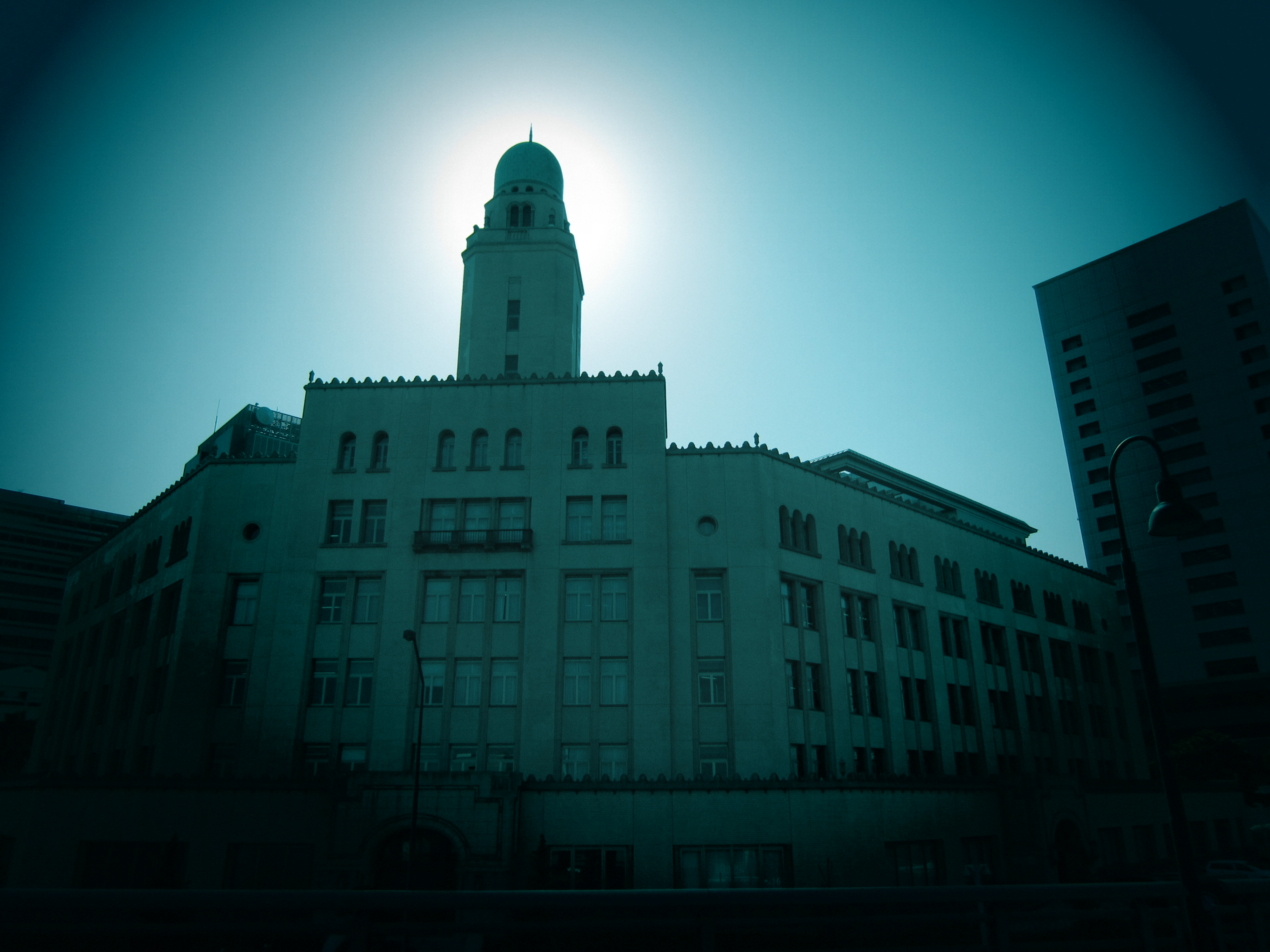 <b>暖色<br>IXY 31S / 4,000×3,000 / 1/1,000秒 / F3.2 / 0EV / ISO100 / トイフォト風 / WB:オート / 4.3mm</b>