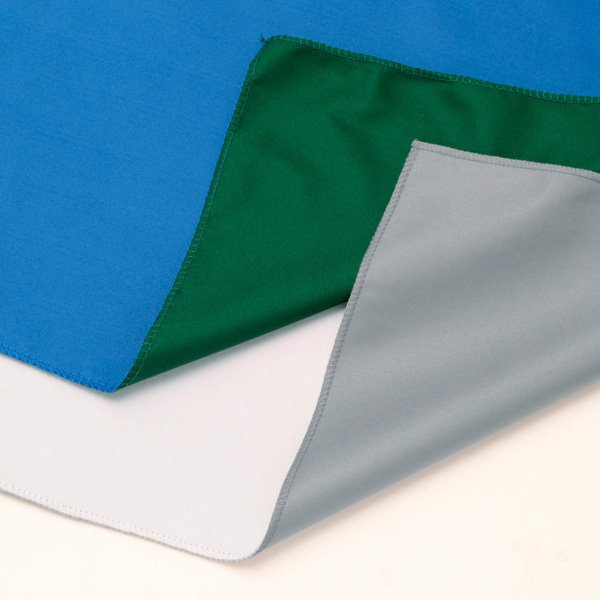 <b>2種類のバックスクリーンが付属する</b>