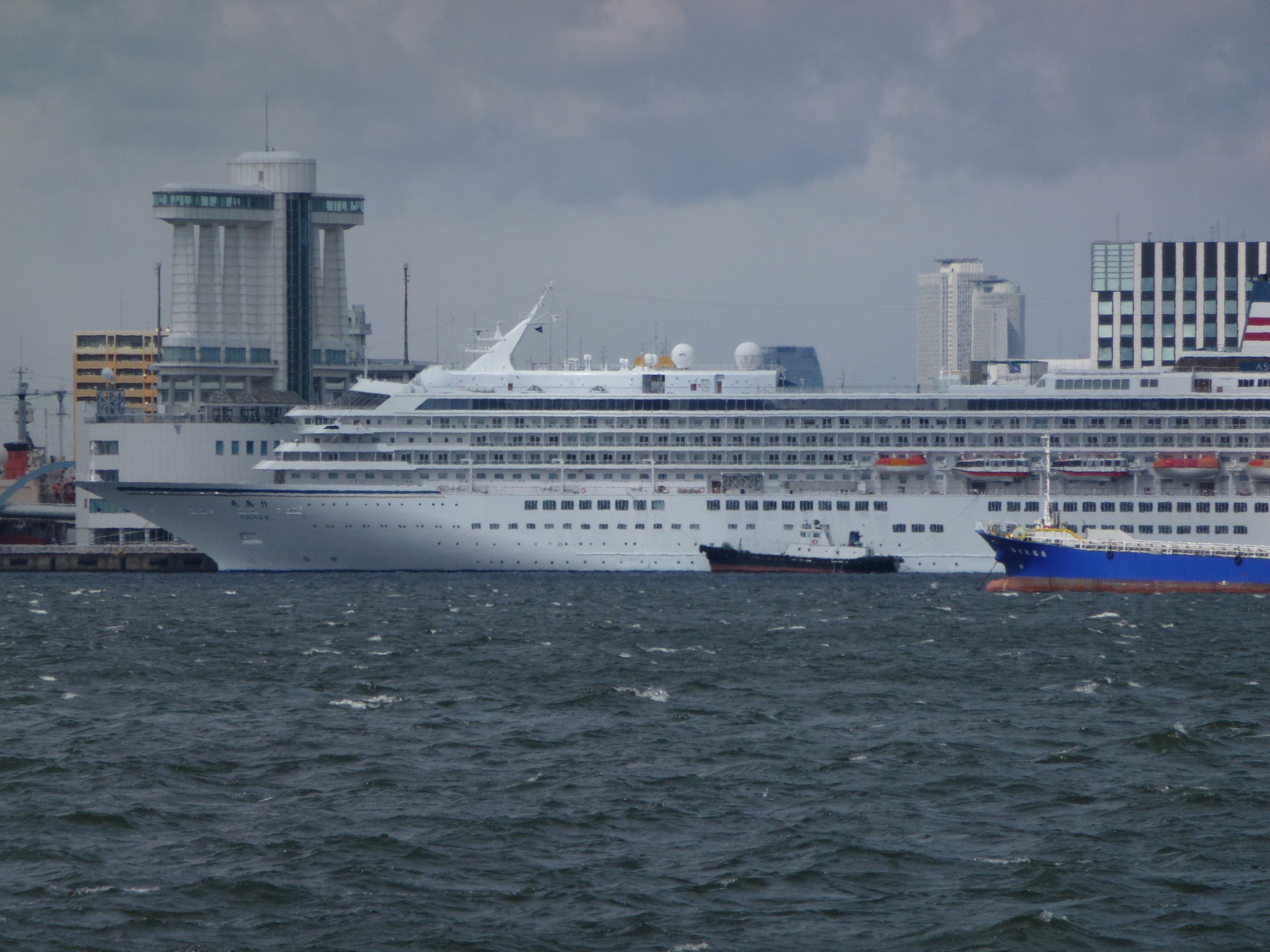 <b>望遠端 / DMC-TZ20 / 5.2MB / 4,320×3,240 / 1/1,000秒 / F5.9 / -0.3EV / ISO100 / WB:オート / 68.8mm</b>