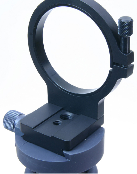 <b>アルカスイス規格のクイックシューに装着したところ</b>