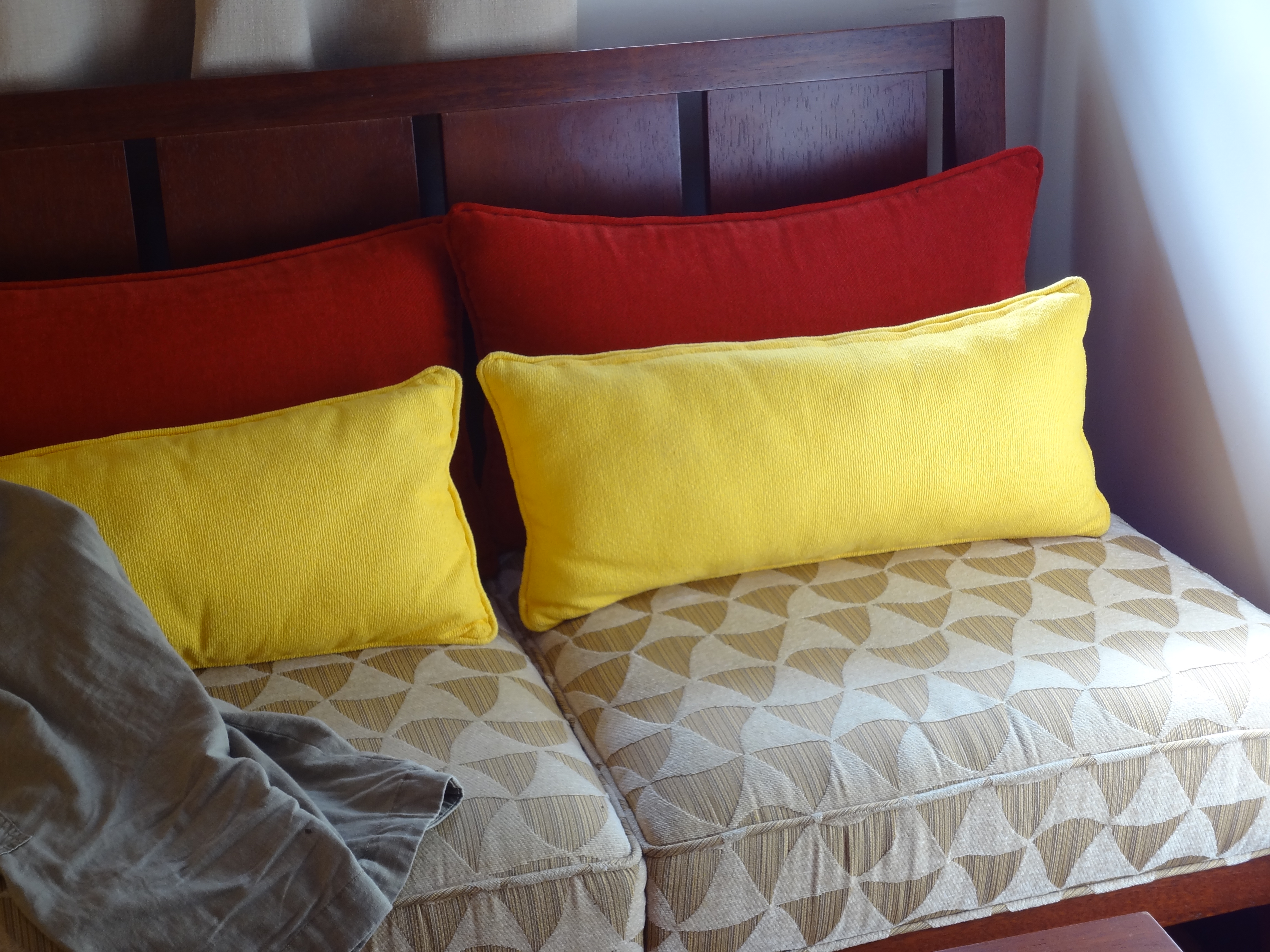 <b>ISO100 / DSC-WX10 / 約3.9MB / 4,608×3,456 / 1/25秒 / F3.5 / 0.0EV / WB:オート / 9.7mm</b>