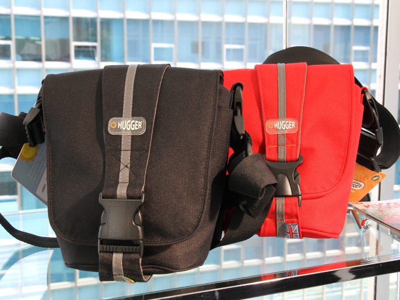 <b>クッキーティン ブラック（左）、クッキーティン レッド（右）</b>