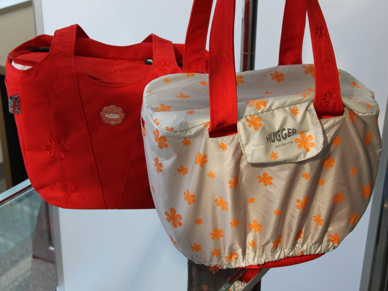 <b>レインカバーの装着例（右）</b>