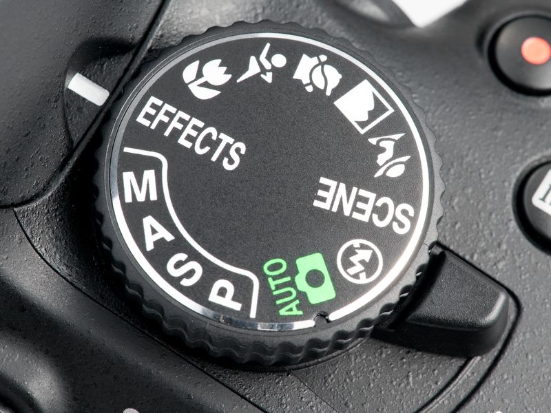 <b>新設されたスペシャルエフェクトモード。ファインダー撮影時にも使える（セレクトカラーなどはライブビューが必須ですけど）。</b>