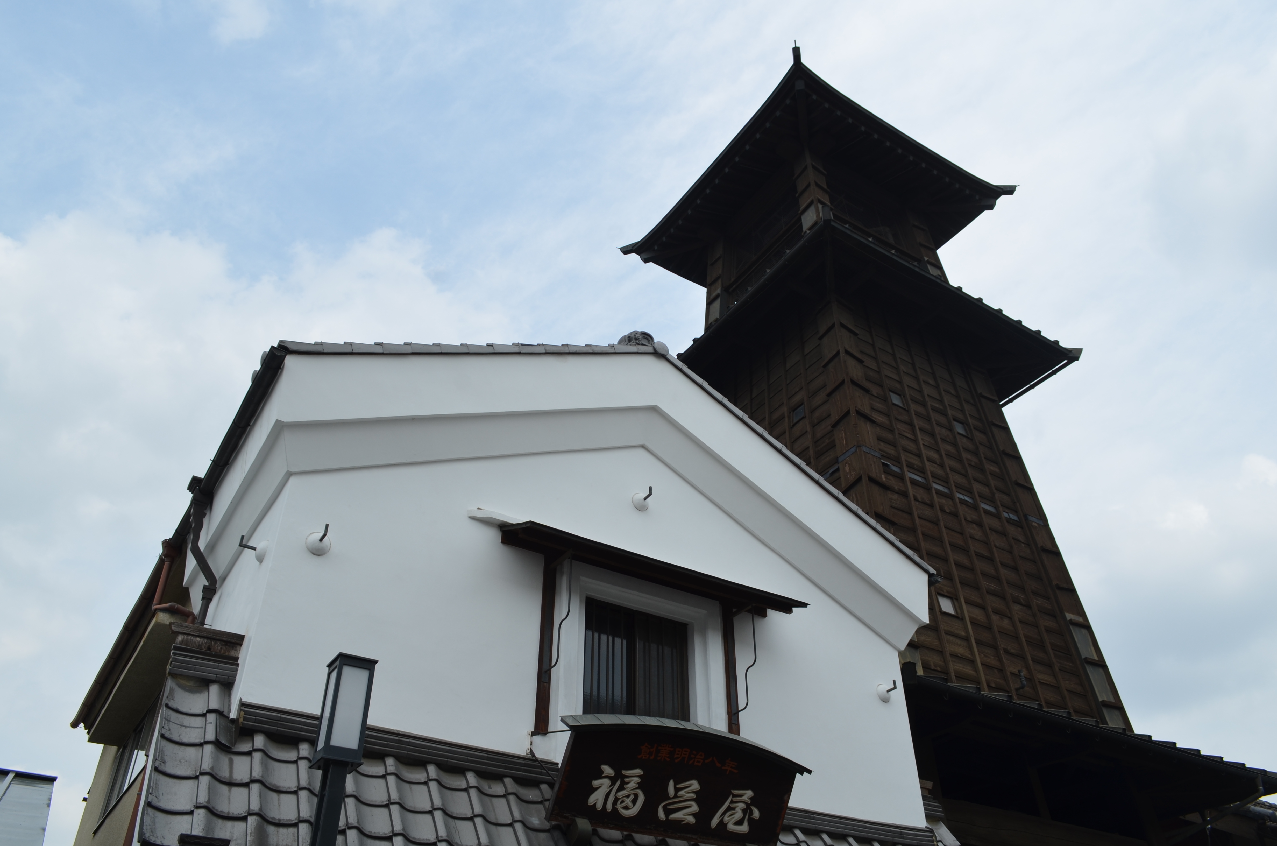 <b>アクティブD-ライティング:オート / D5100 / AF-S DX NIKKOR 18-55mm F3.5-5.6 G VR / 4,928×3,264 / 1/250秒 / F8 / 0.3EV / ISO100 / WB:太陽光 / 18mm（27mm相当）</b>