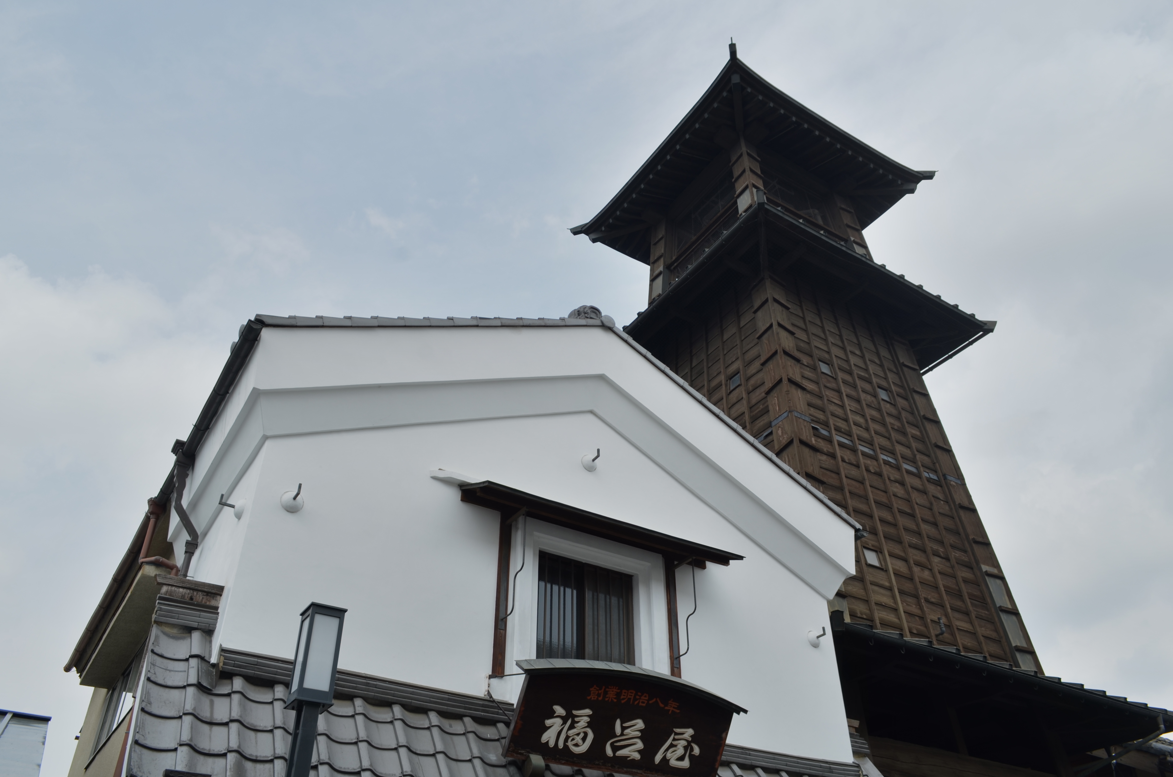 <b>HDR（露出差:3EV） / D5100 / AF-S DX NIKKOR 18-55mm F3.5-5.6 G VR / 4,928×3,264 / 1/250秒 / F8 / 0.3EV / ISO100 / WB:太陽光 / 18mm（27mm相当）</b>