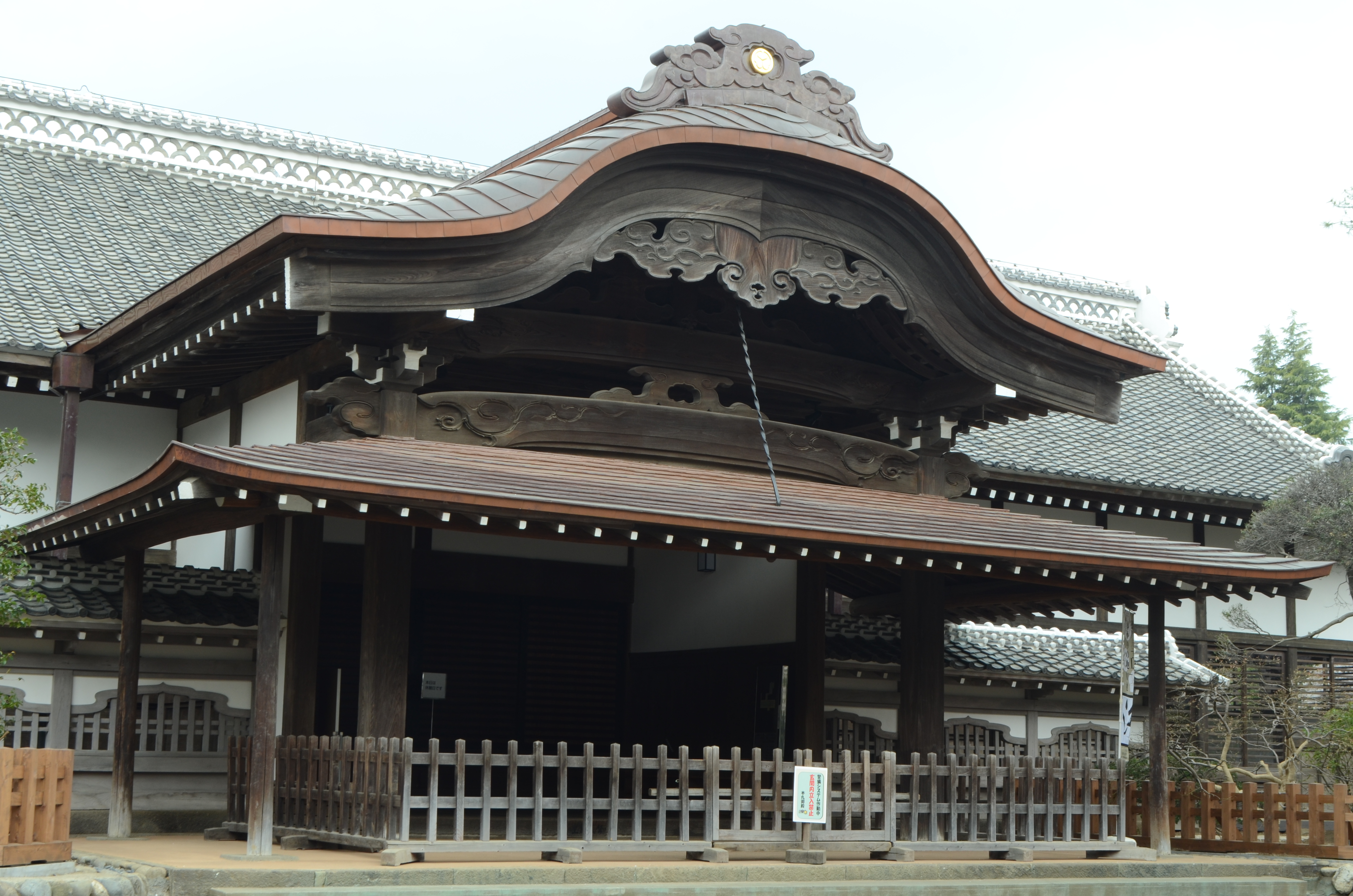 <b>ISO200 / D5100 / AF-S DX NIKKOR 18-55mm F3.5-5.6 G VR / 4,928×3,264 / 1/20秒 / F13 / 0.3EV / WB:オート / 35mm（52.5mm相当）</b>