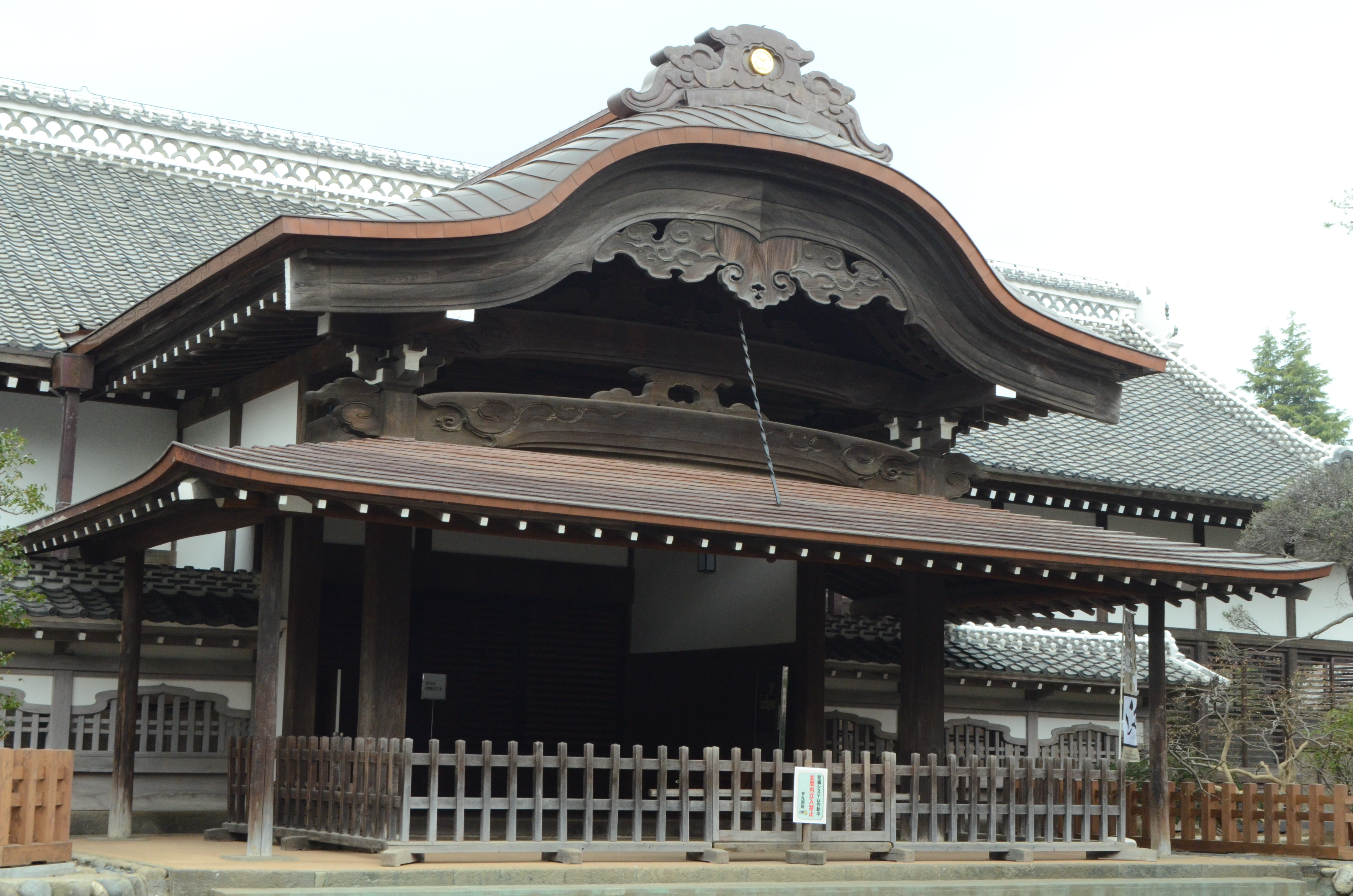 <b>ISO1600 / D5100 / AF-S DX NIKKOR 18-55mm F3.5-5.6 G VR / 4,928×3,264 / 1/160秒 / F13 / 0.3EV / WB:オート / 35mm（52.5mm相当）</b>