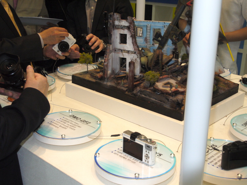 <b>タッチ&amp;トライコーナーの様子</b>