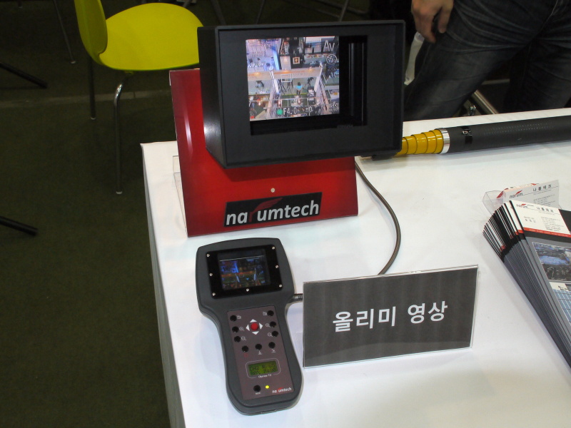 <b>NARUMTECHのリモート撮影機材。ワイヤレスでライブビュー撮影などが行なえる</b>