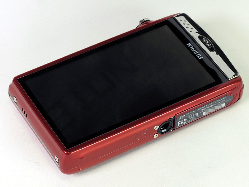 <b>タッチパネルは3.5型とクラス最大級</b>