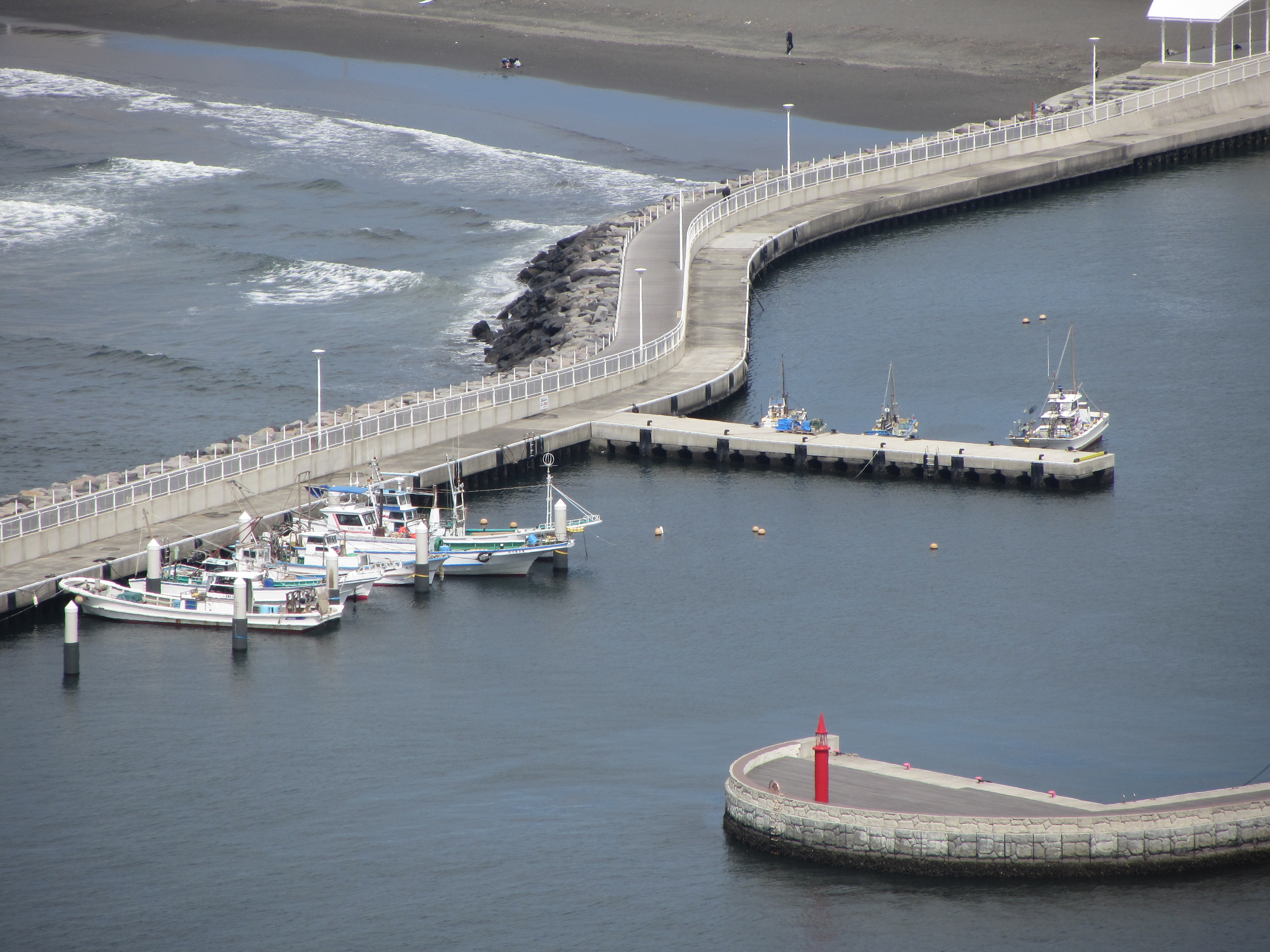 <b>望遠端 / PowerShot SX230 HS / 2.9MB / 4,000×3,000 / 1/500秒 / F5.9 / 0.0EV / ISO100 / WB:オート / 70mm</b>