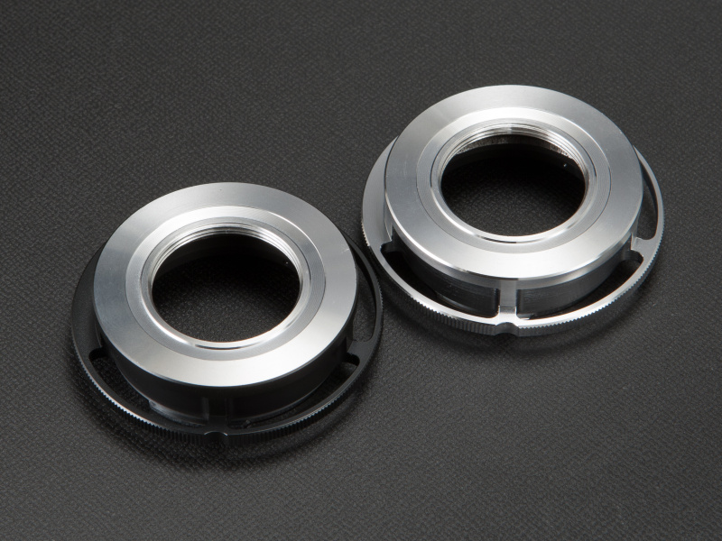 <b>三晃精機のマイクロフォーサーズ用ロボットマウントアダプターは、シルバーが1万円、ブラックは1万1,000円</b>