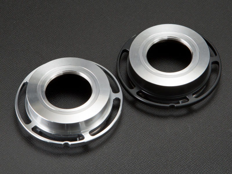 <b>NEX用ロボットマウントアダプターも同時発売。価格はシルバーが1万円、ブラックは1万1,000円</b>