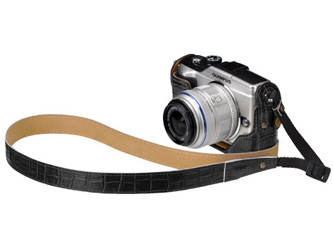 <b>クロコ調ブラック</b>